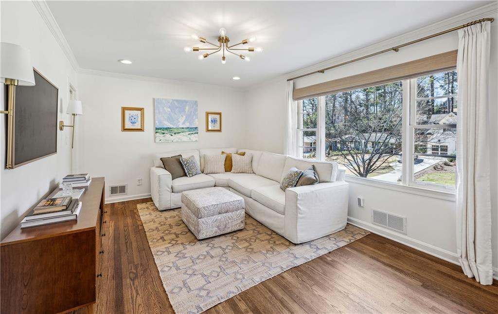 2235 Fairway Circle NE