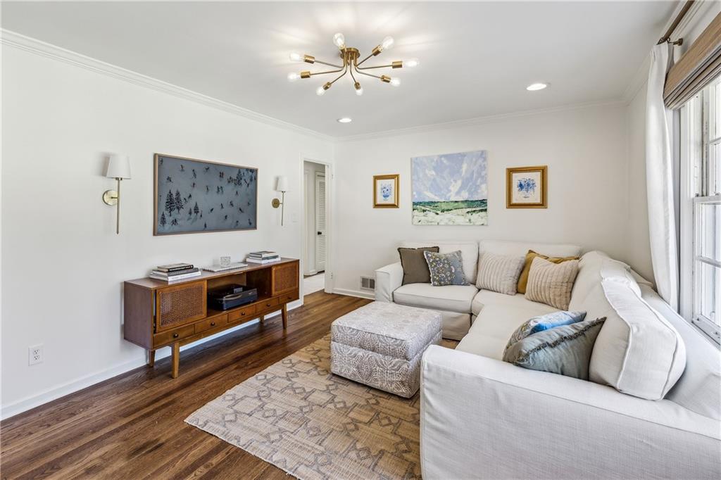 2235 Fairway Circle NE