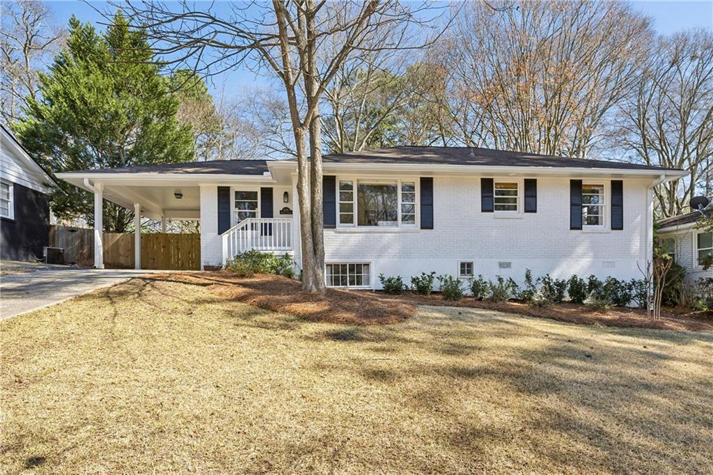 2235 Fairway Circle NE