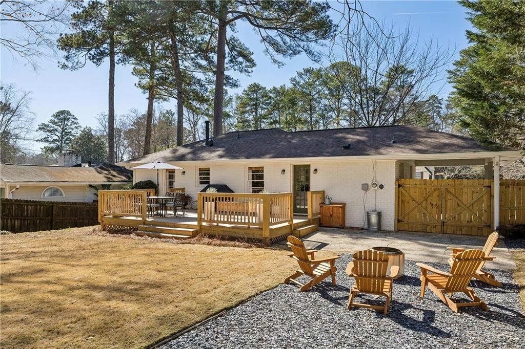 2235 Fairway Circle NE