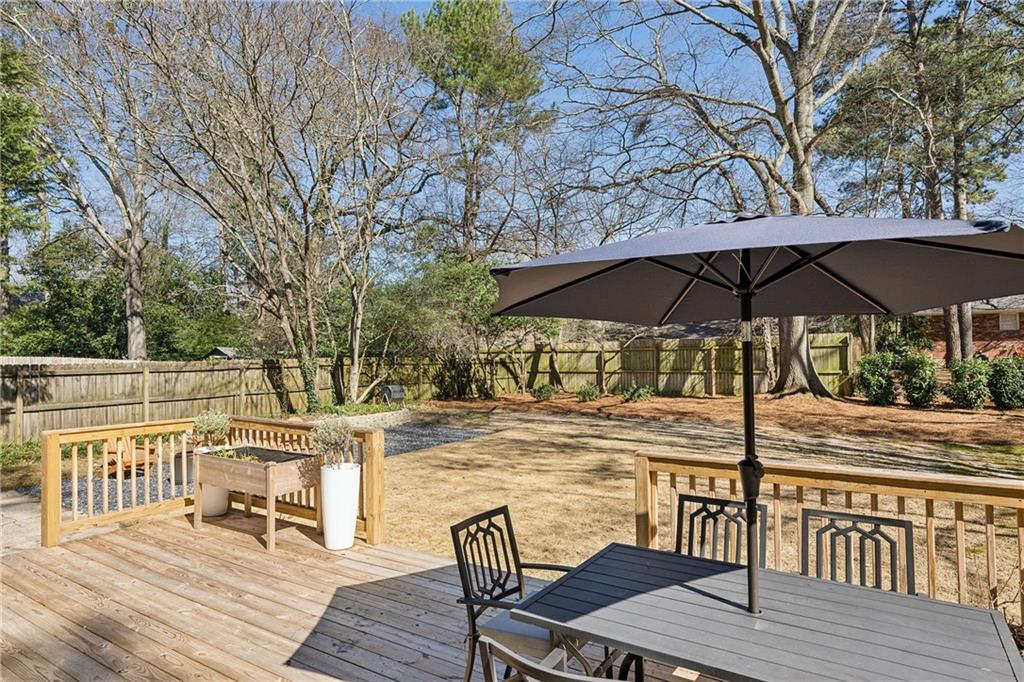 2235 Fairway Circle NE