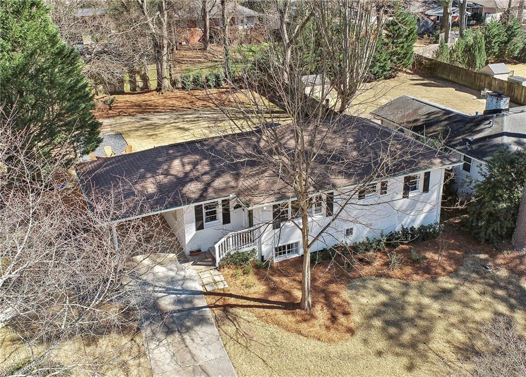 2235 Fairway Circle NE