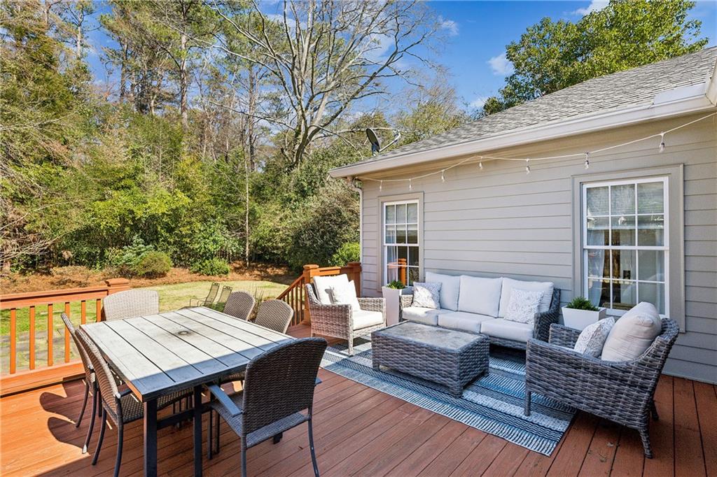 278 Midvale Drive NE