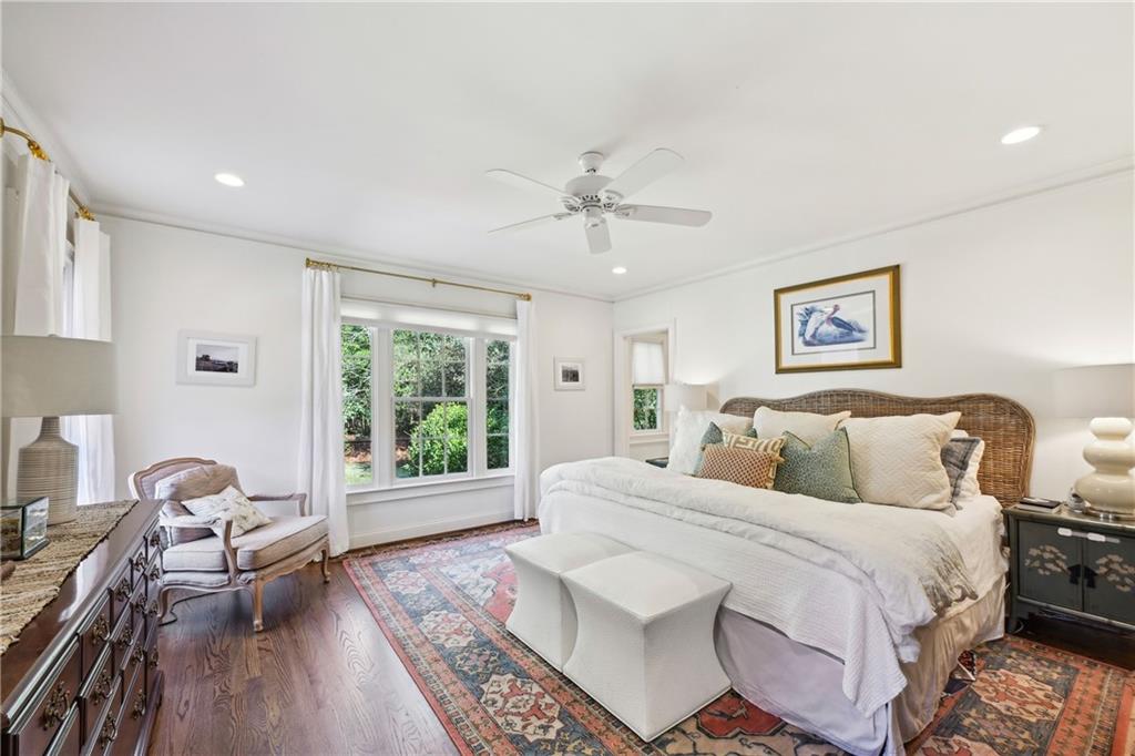 278 Midvale Drive NE