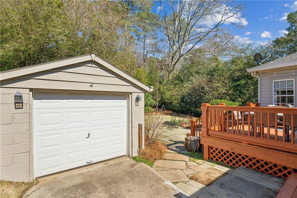 278 Midvale Drive NE