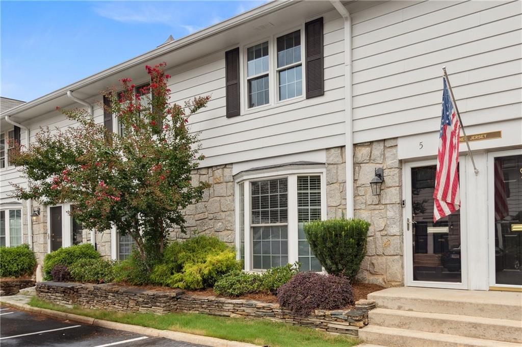 136 Peachtree Memorial Drive NW Unit NJ5