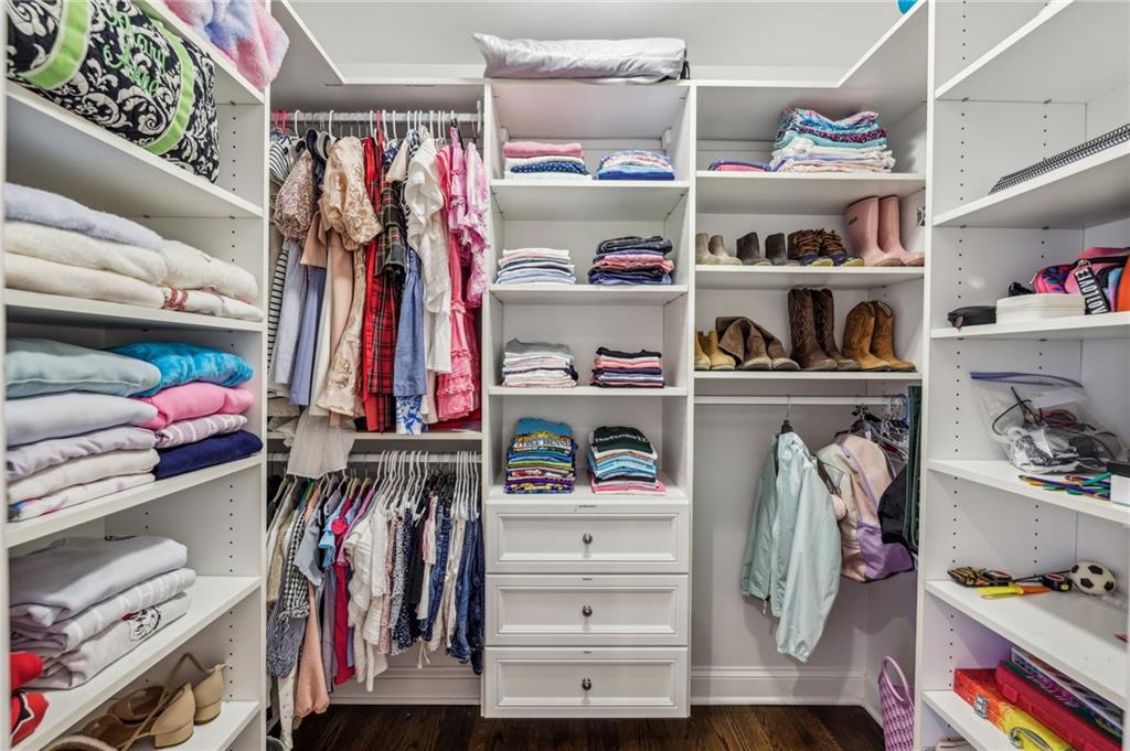 1025 Dawn View Lane NW