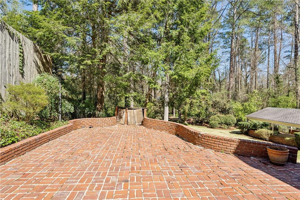 954 Winall Down Road NE