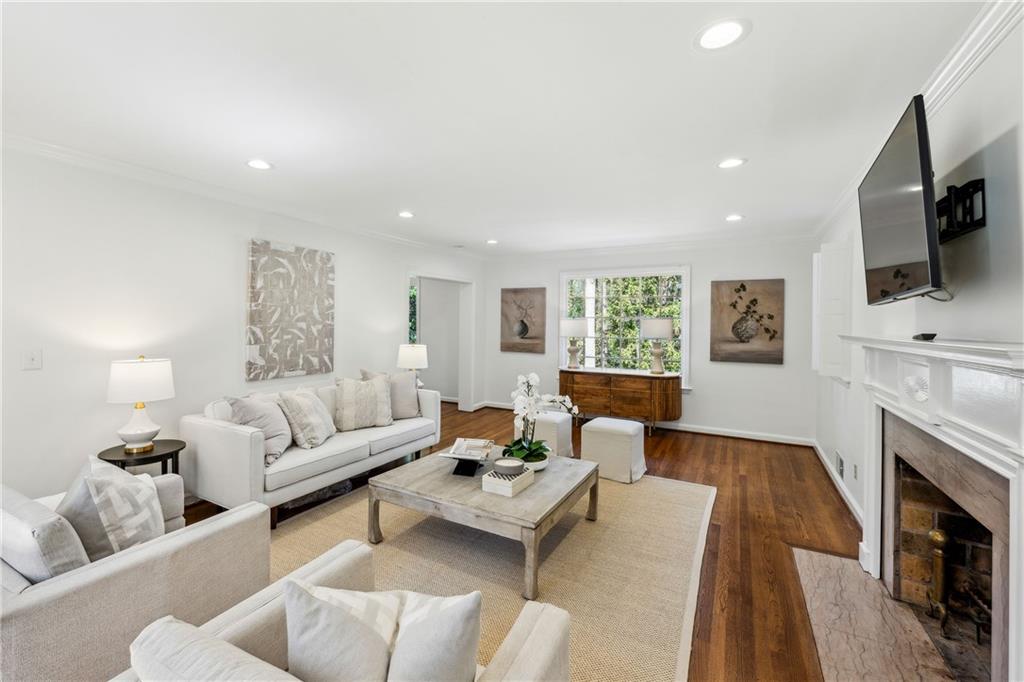 954 Winall Down Road NE