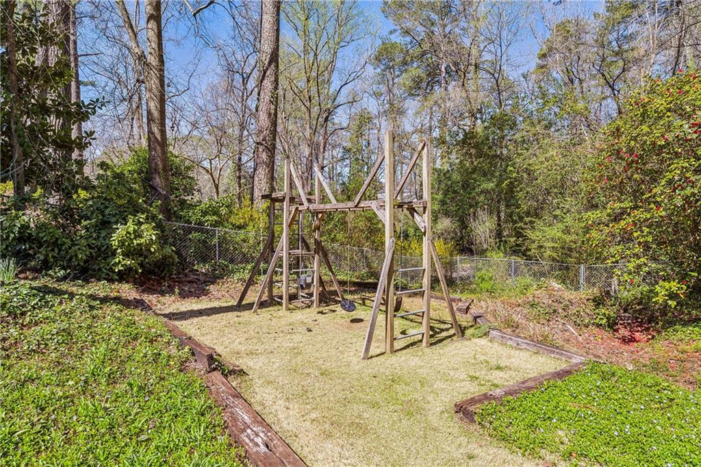 954 Winall Down Road NE