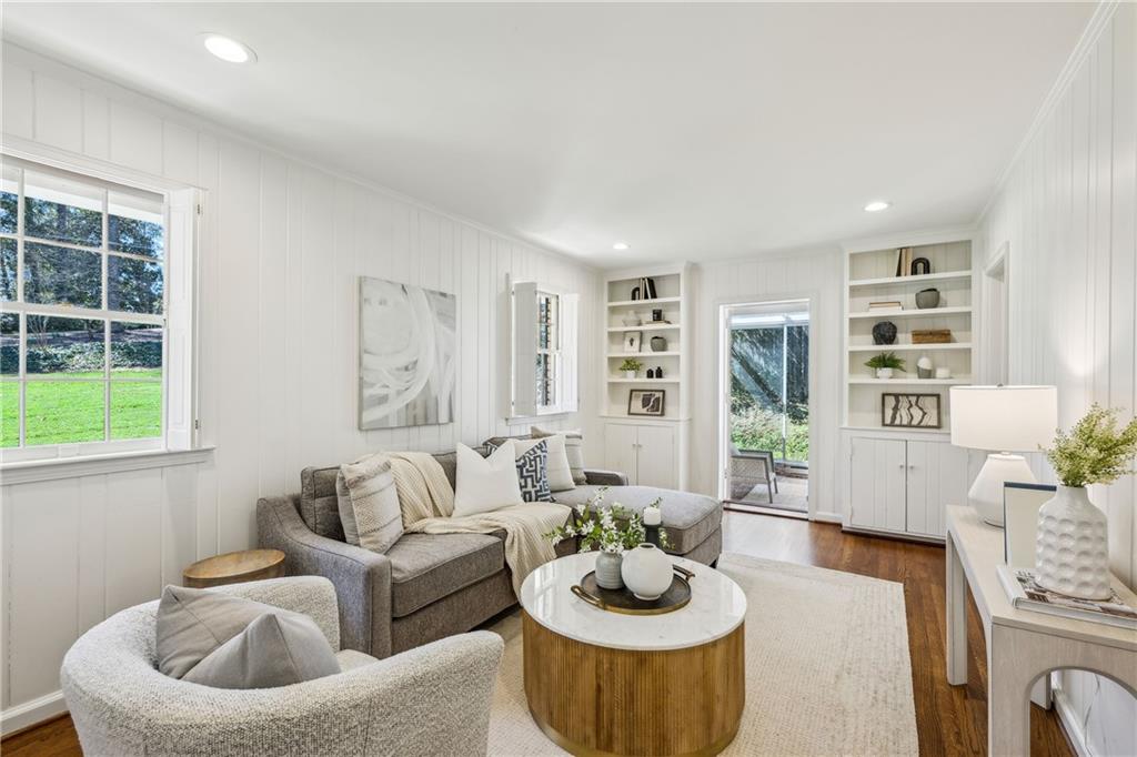 954 Winall Down Road NE