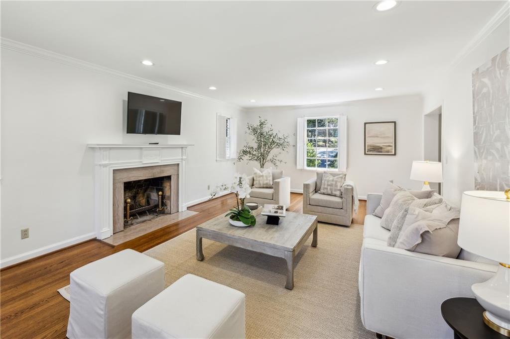 954 Winall Down Road NE