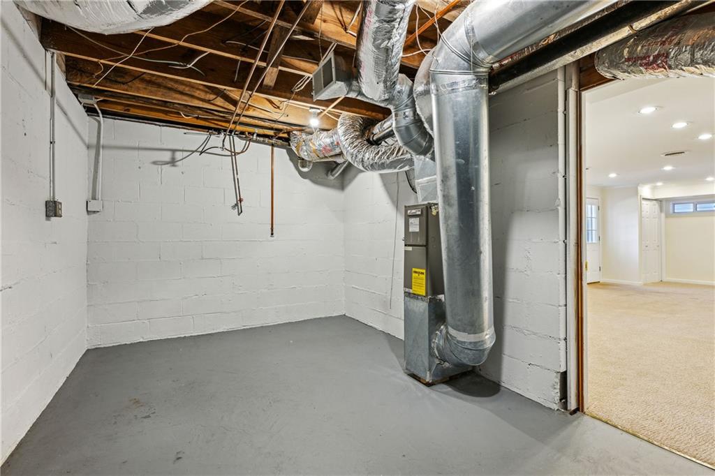 954 Winall Down Road NE