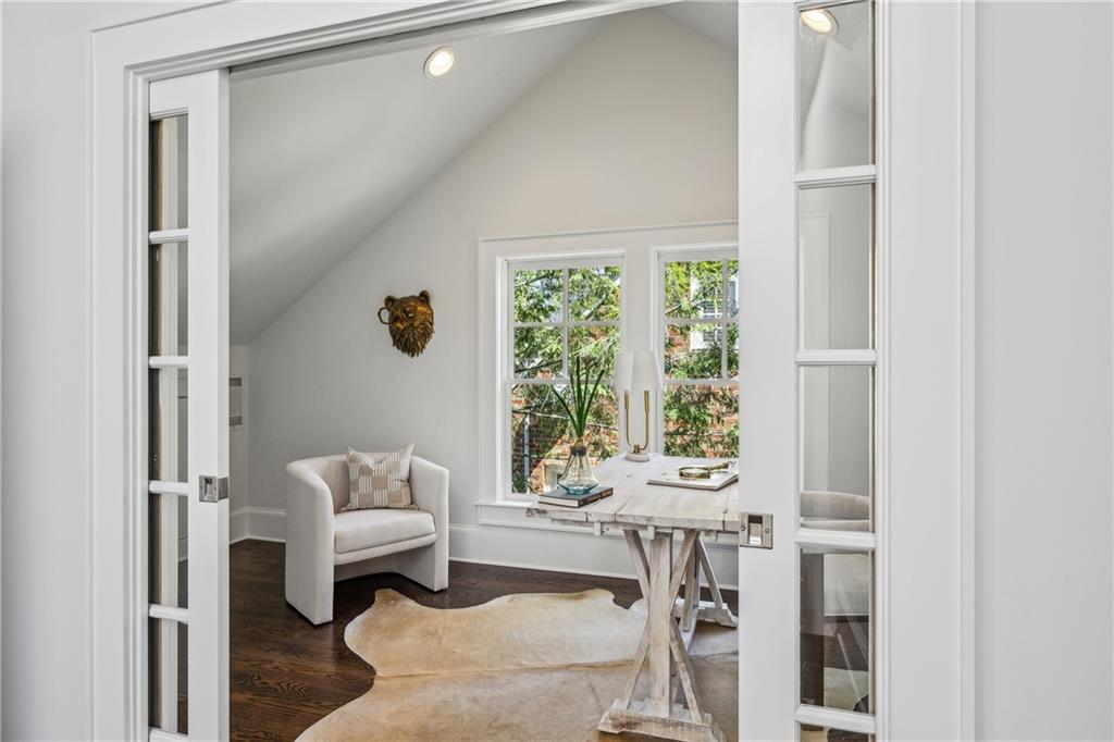 185 E Wesley Road NE