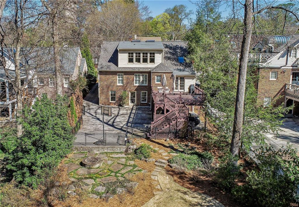 185 E Wesley Road NE