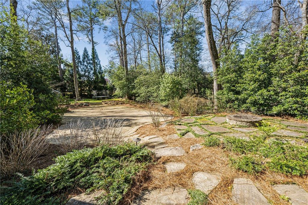 185 E Wesley Road NE