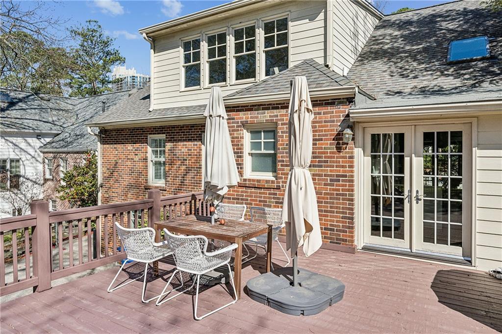 185 E Wesley Road NE