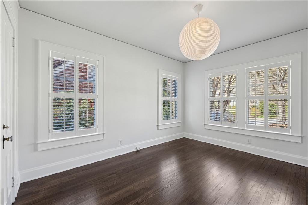 185 E Wesley Road NE