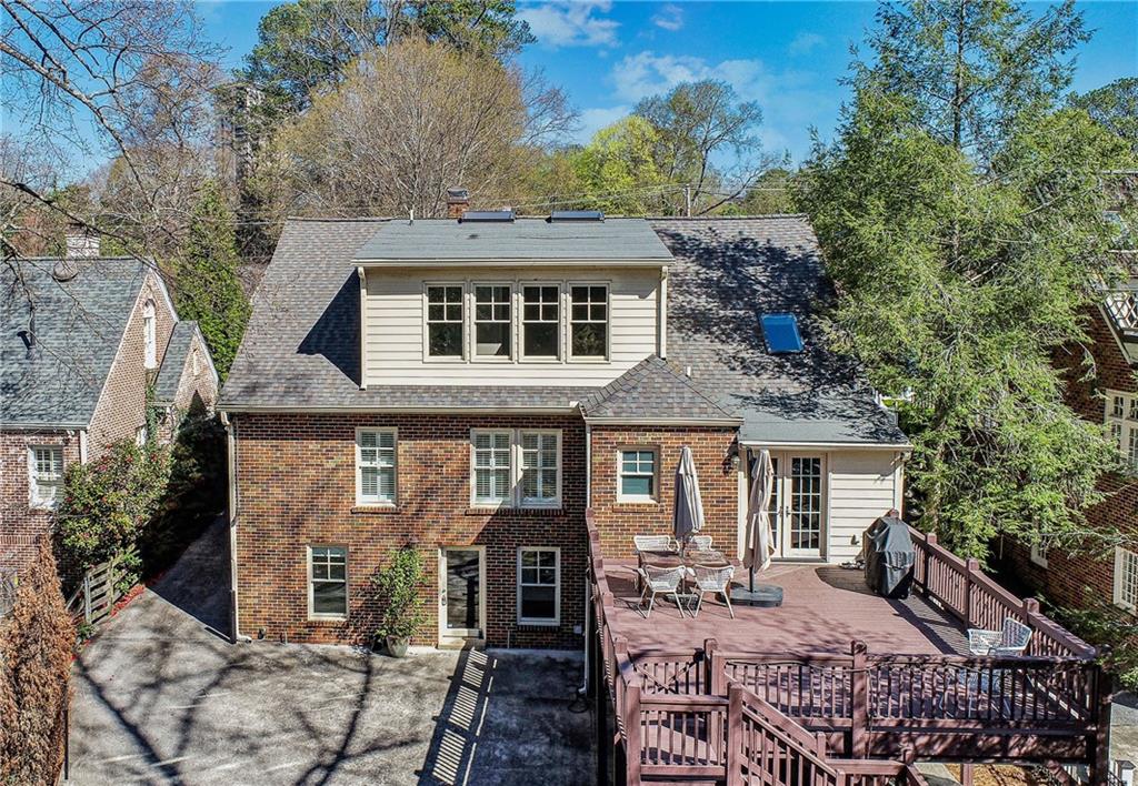 185 E Wesley Road NE