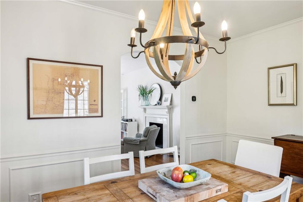 532 Princeton Way NE