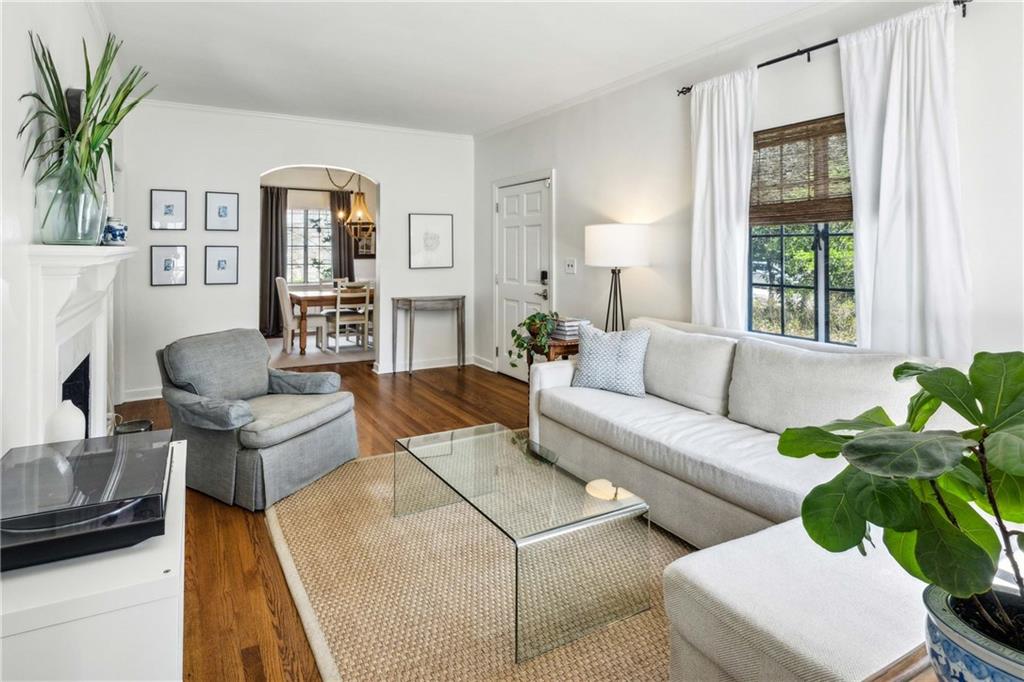 532 Princeton Way NE