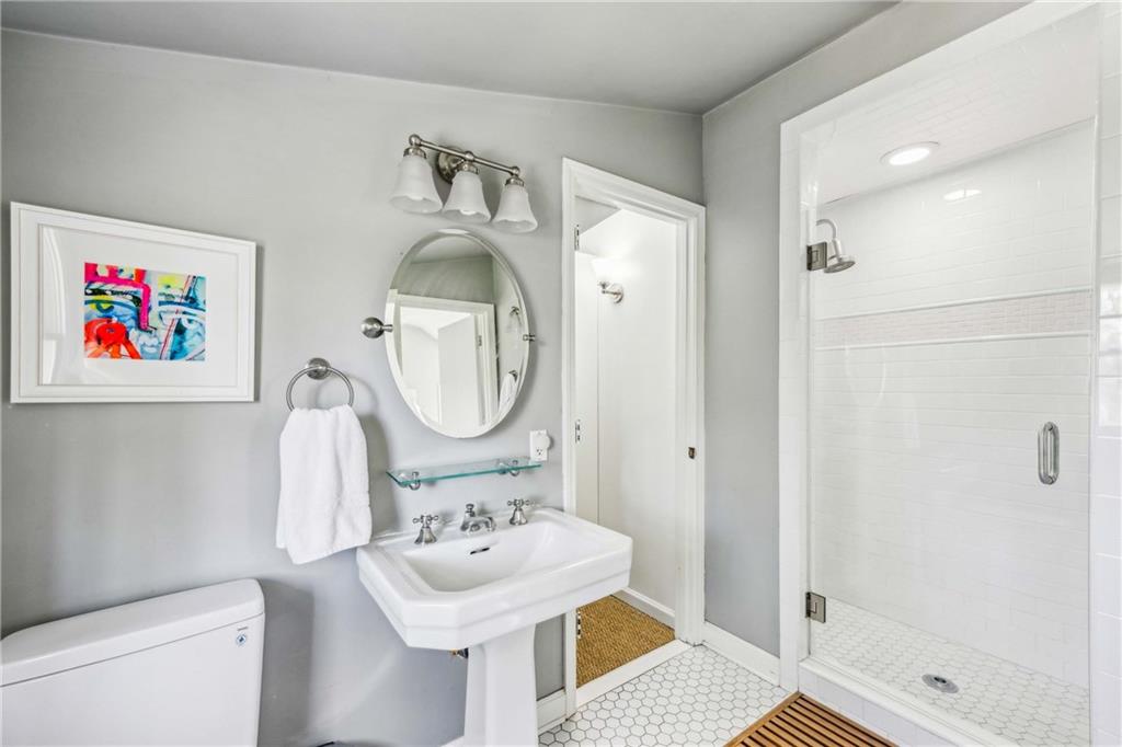 532 Princeton Way NE