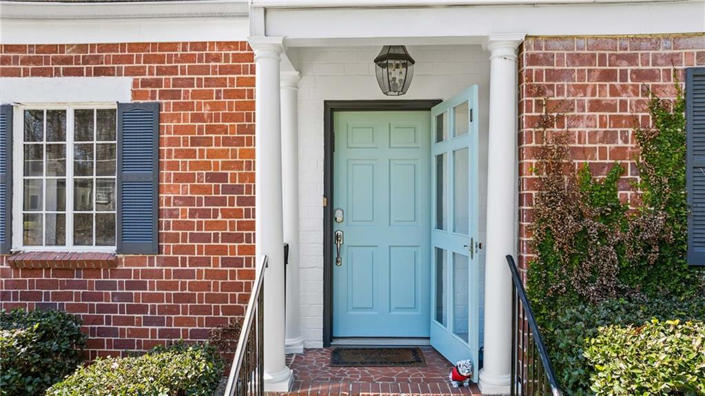 532 Princeton Way NE