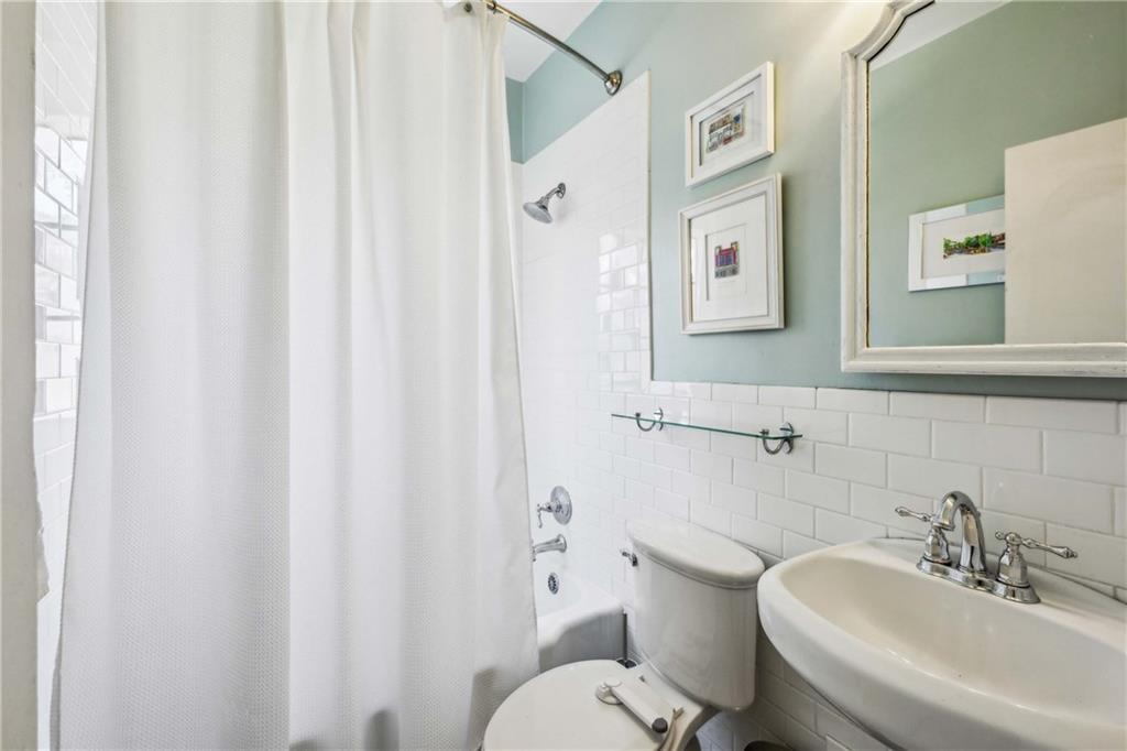 532 Princeton Way NE