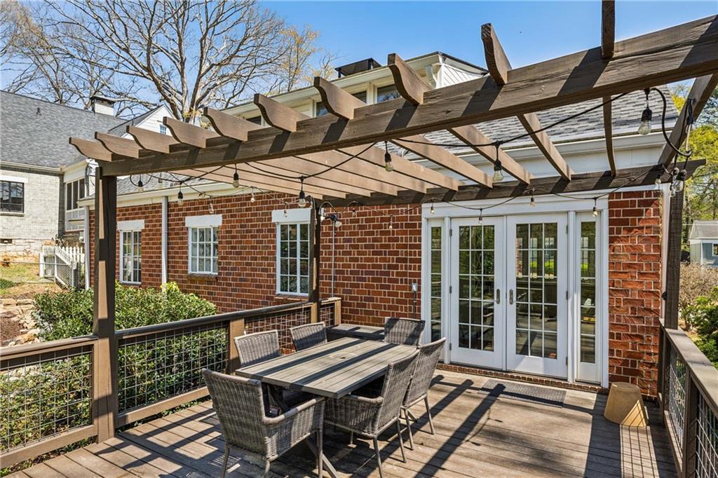 532 Princeton Way NE