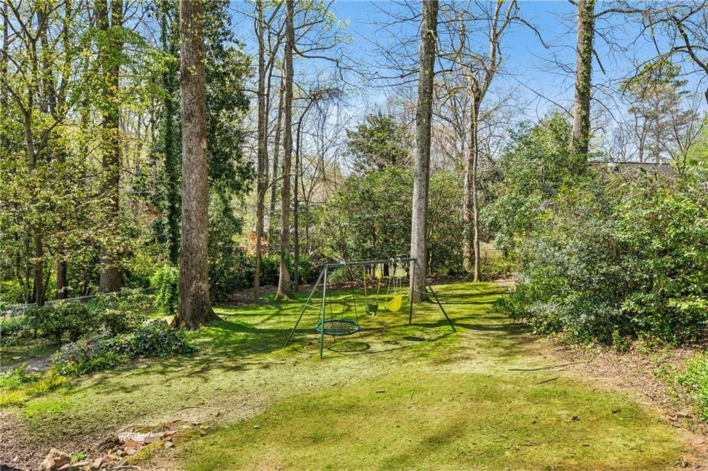 532 Princeton Way NE