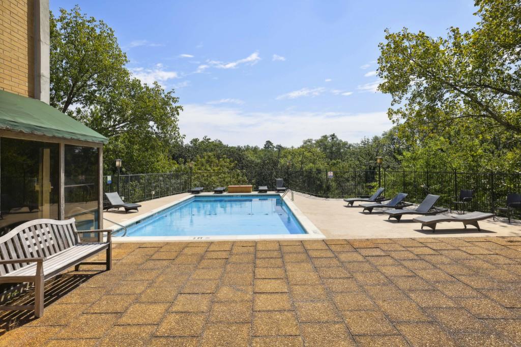 2285 Peachtree Road NE Unit 1207