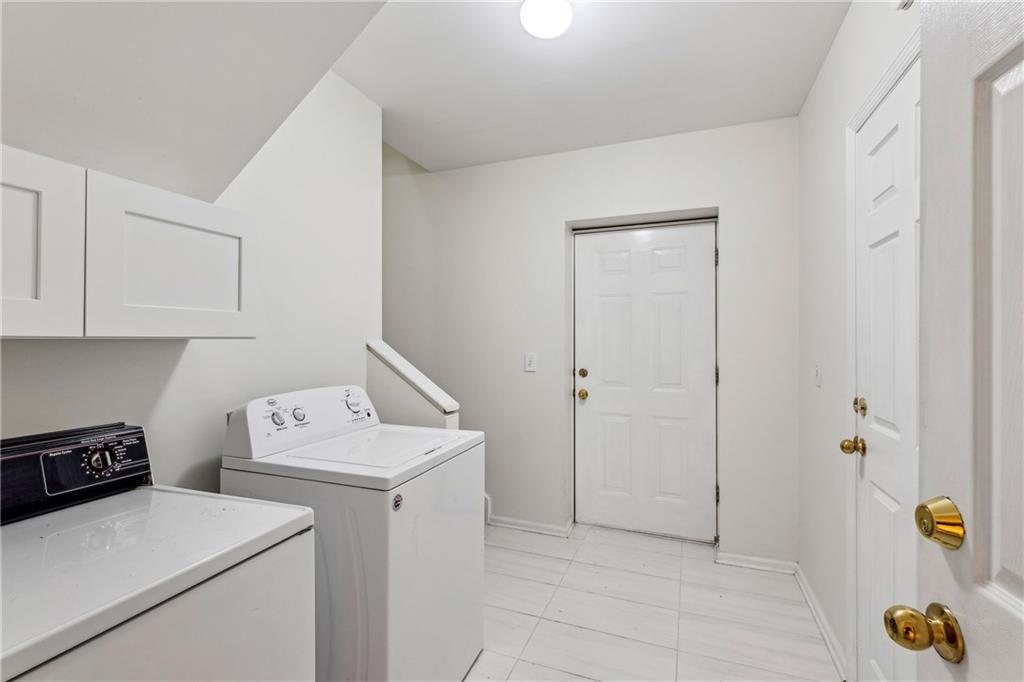 2314 Attaway Walk NE