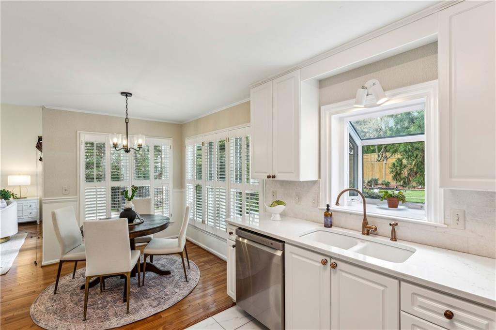 2314 Attaway Walk NE