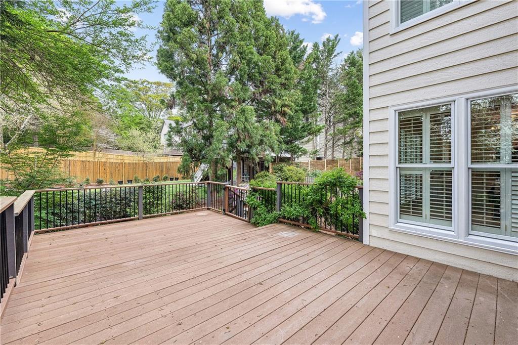 2314 Attaway Walk NE