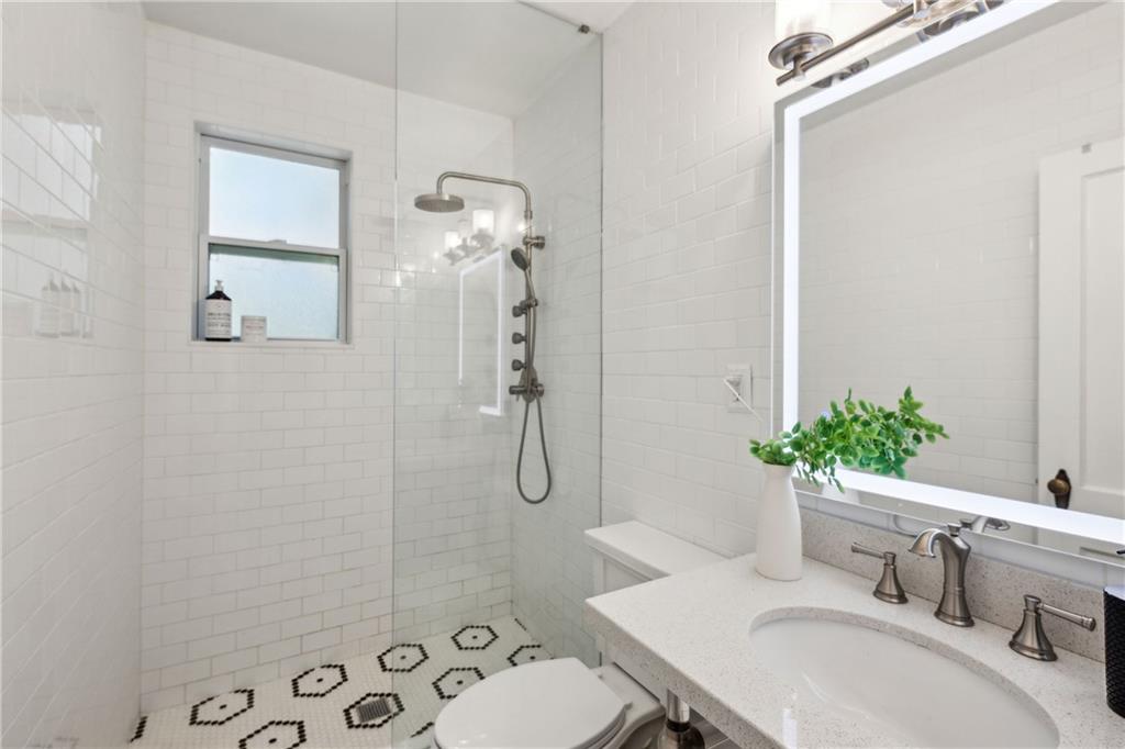 21 Peachtree Memorial Drive NW Unit 12