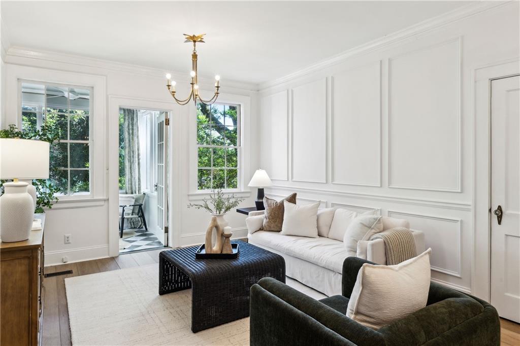 21 Peachtree Memorial Drive NW Unit 12