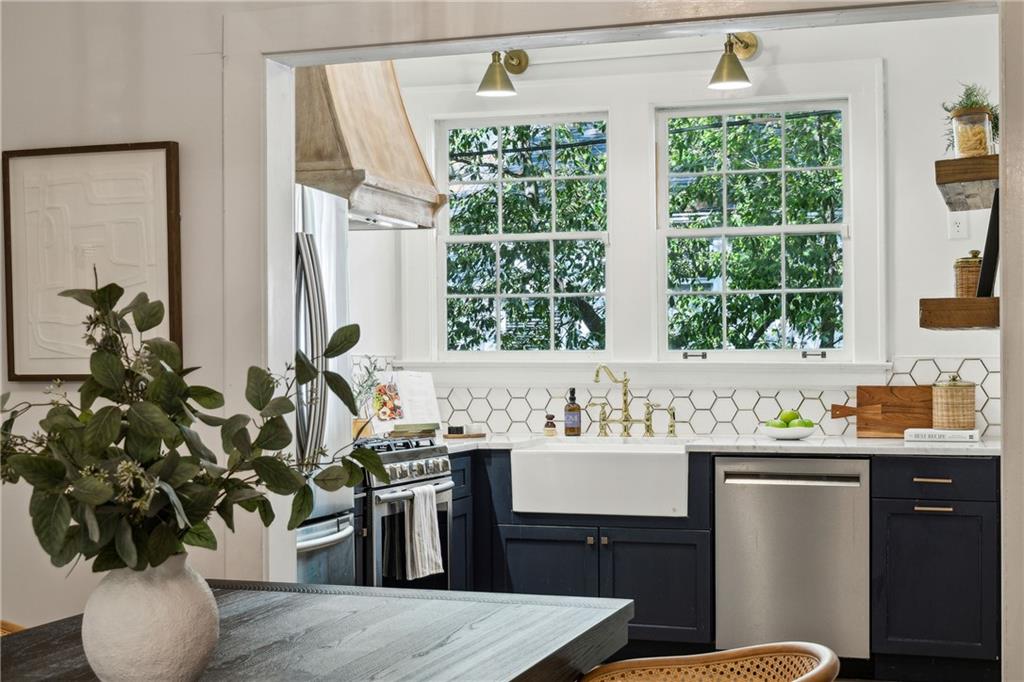 21 Peachtree Memorial Drive NW Unit 12