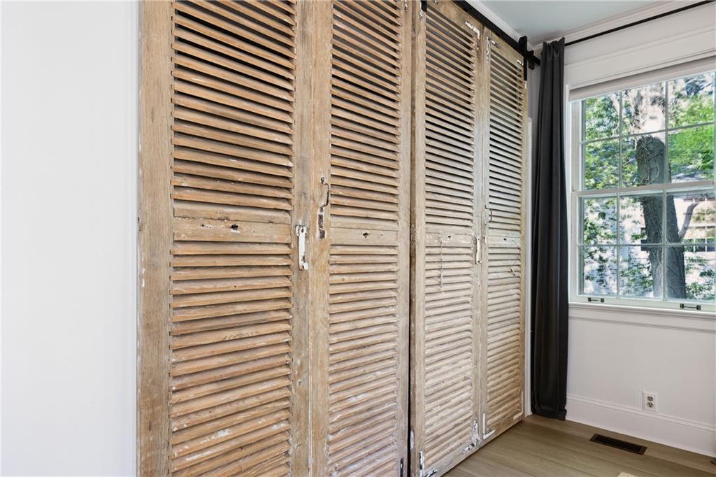 21 Peachtree Memorial Drive NW Unit 12