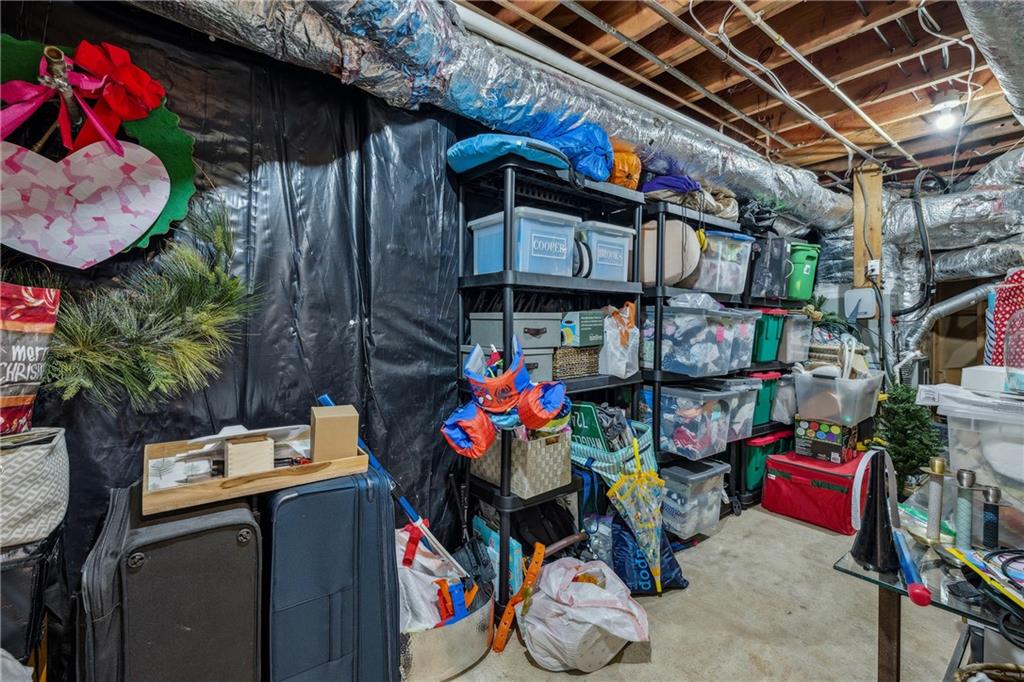 389 Valley Brook Drive NE