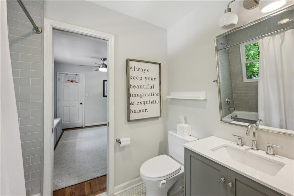 389 Valley Brook Drive NE