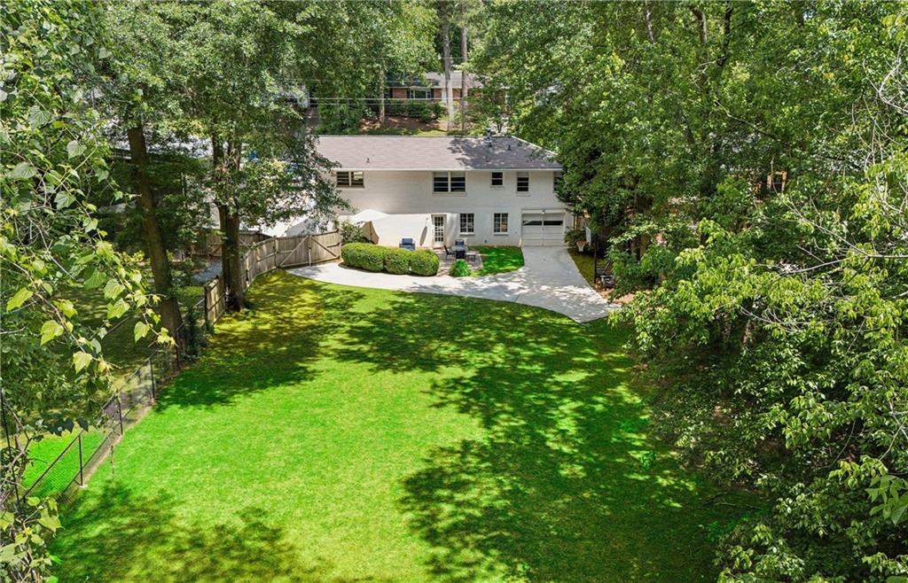 389 Valley Brook Drive NE