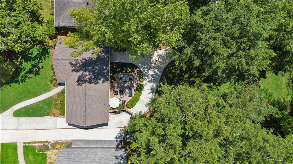 389 Valley Brook Drive NE