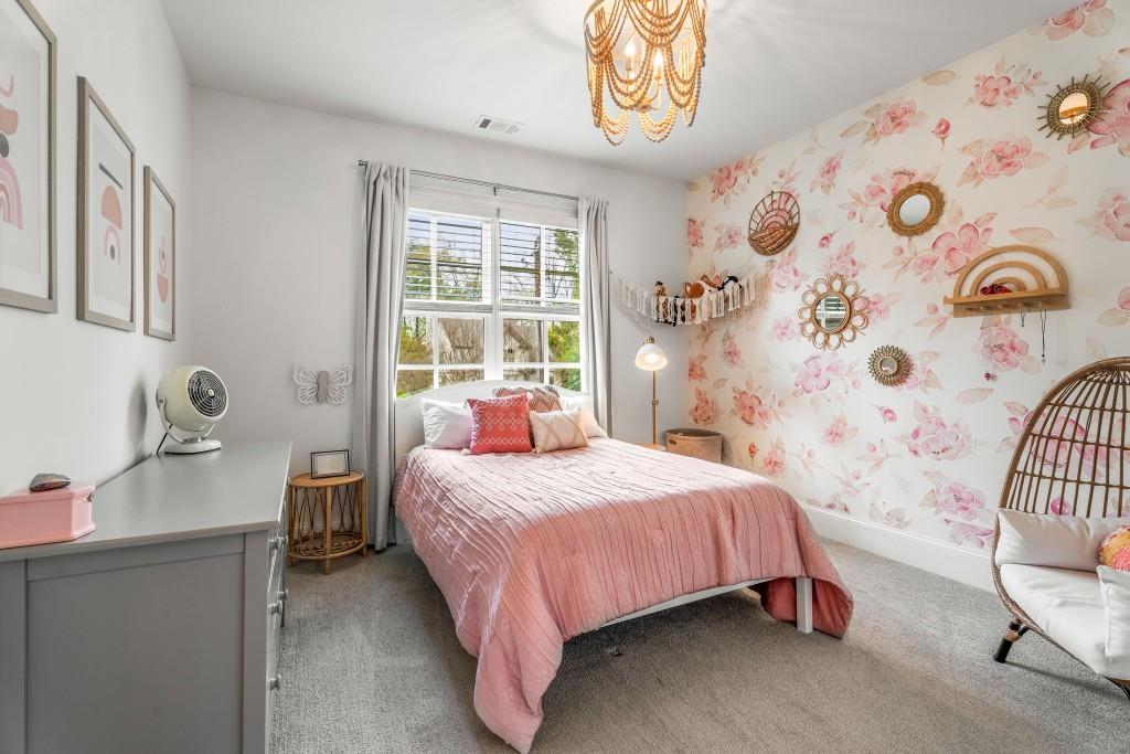 2537 Thompson Road NE