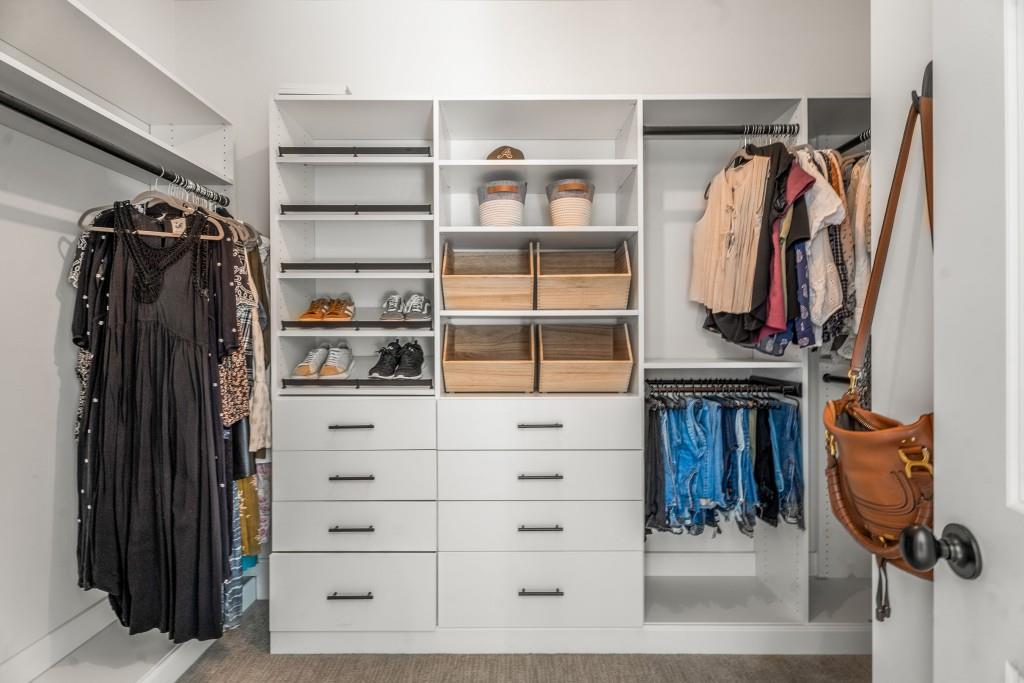 2537 Thompson Road NE