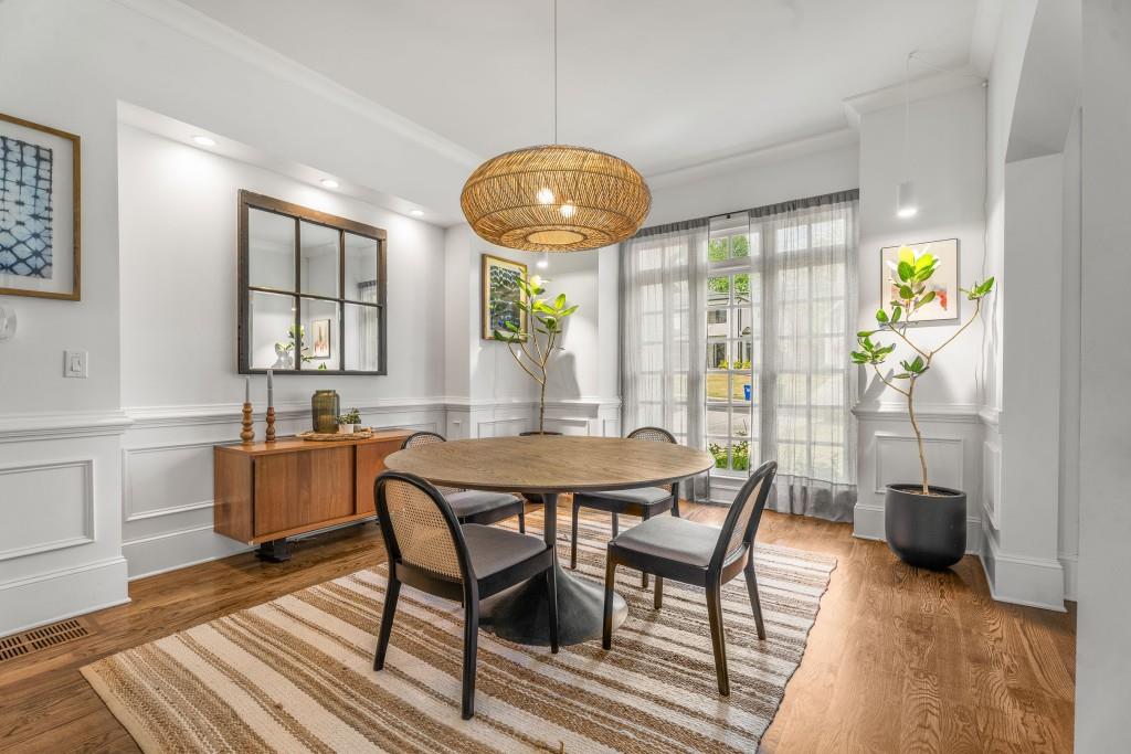 2537 Thompson Road NE