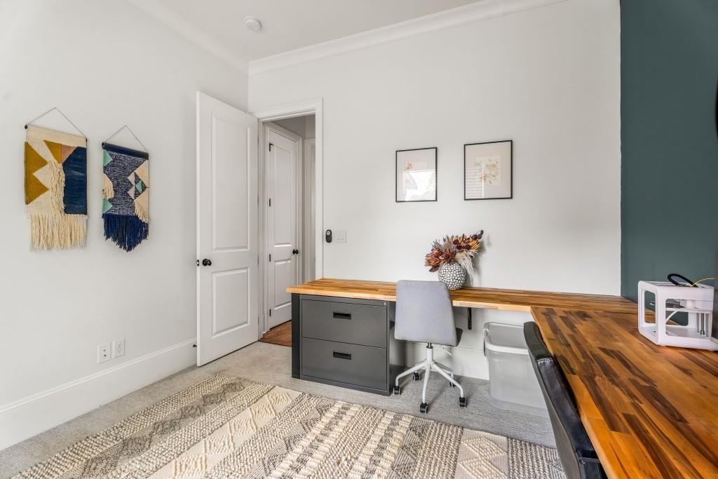 2537 Thompson Road NE