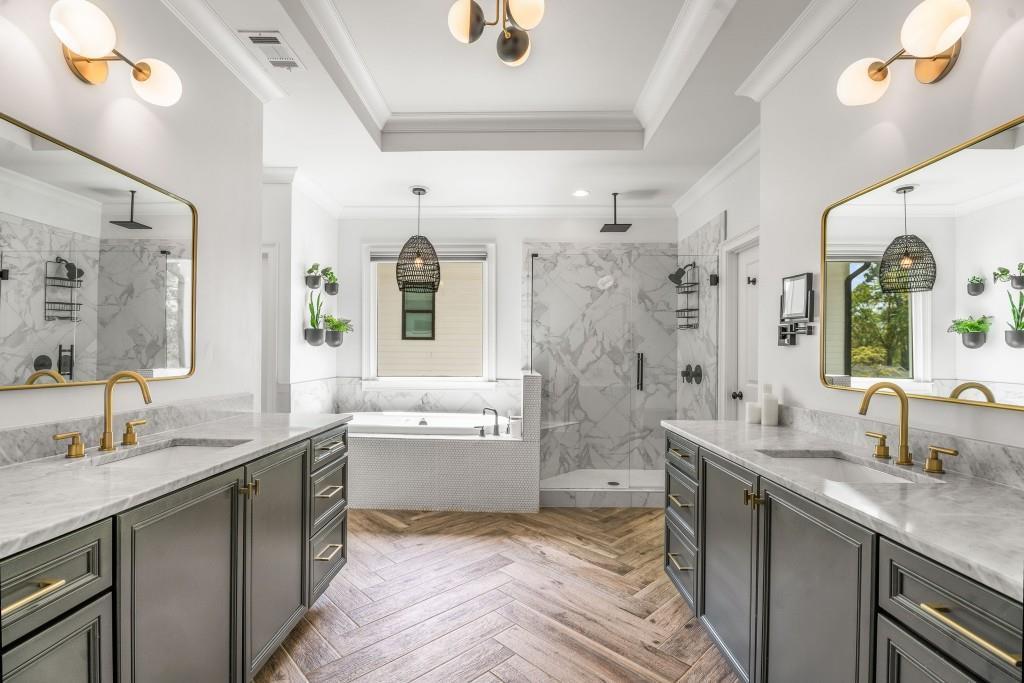 2537 Thompson Road NE