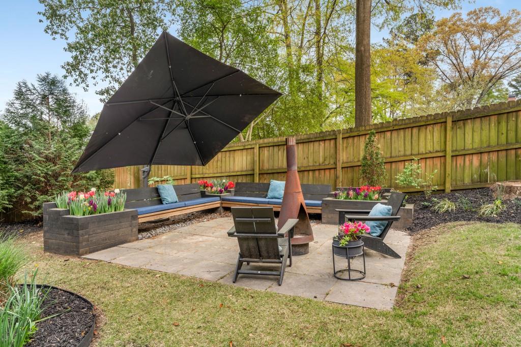 2537 Thompson Road NE