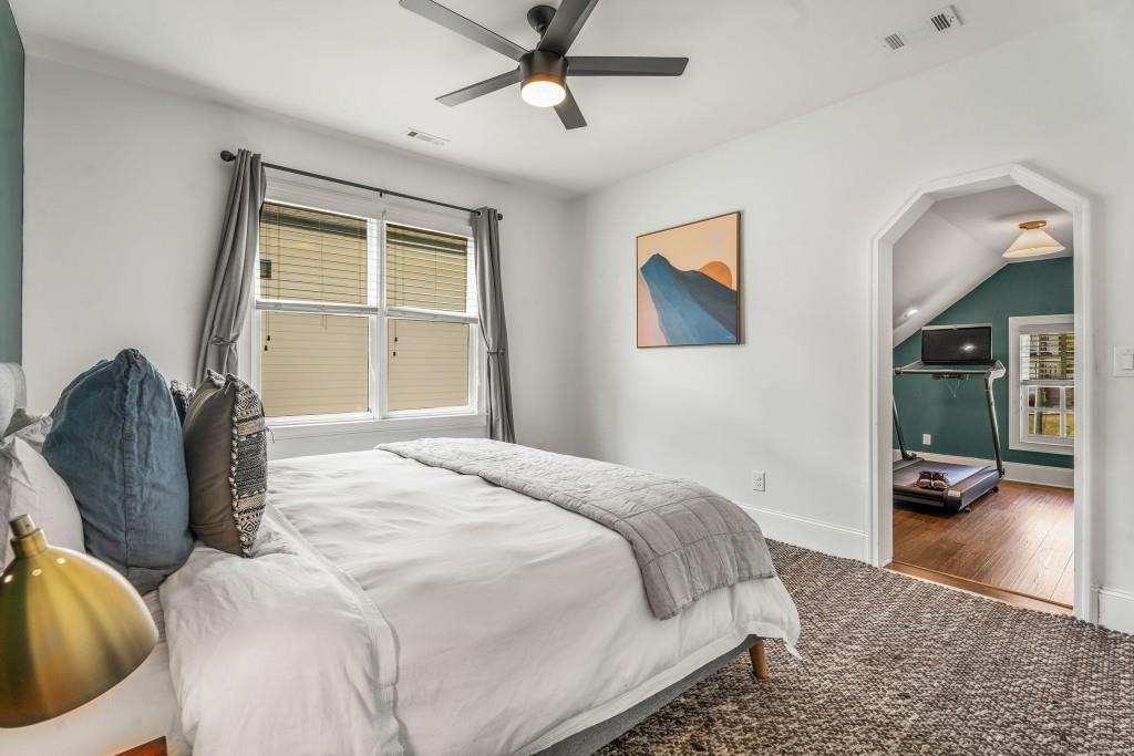 2537 Thompson Road NE