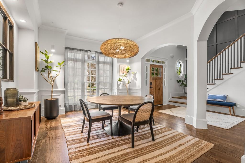 2537 Thompson Road NE